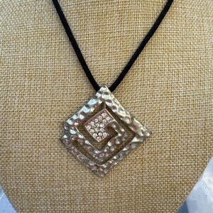 Elegant Silver Pendant Necklace